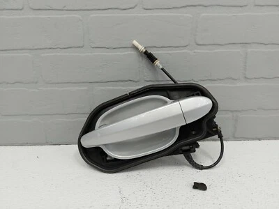 BMW 528i 2008-2010 manija puerta pasajero trasero exterior placa trasera derecha plateada Foto 1 de 4