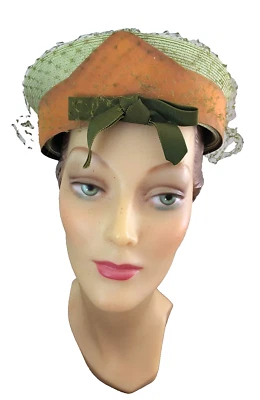 1960s  Vintage Mint Green And Gold Pillbox Hat With Bow - Image 1 of 4