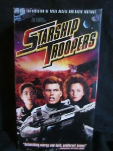 Starship Troopers VHS 1997 Denise Richards Sci-fi Horror Action EXCELLENT PLAY! - Picture 1 of 9