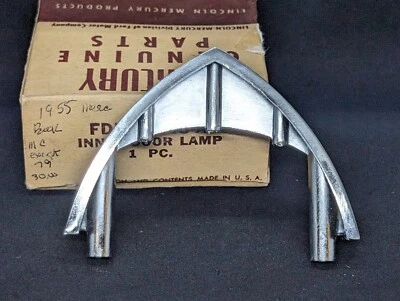 NOS 1955 MERCURY MONTCLAIR MONETEREY TAIL LAMP LIGHT CHROME BEZEL DIVIDER Foto 1 de 4