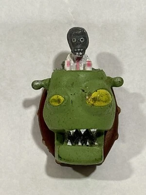 Plants Vs. Zombies Caja Ciega Dr. Zomboss Mini Figura 2” Raro Foto 1 de 4