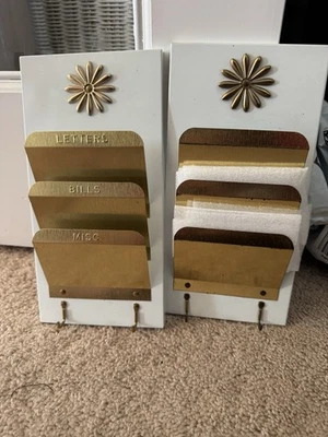 Винтажный подвесной металлический материковый органайзер для ключей с цветком - Изображение 1 из 4