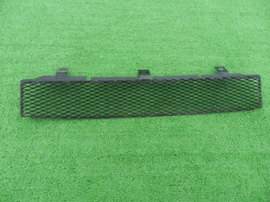 Aston Martin V8 Vantage Rear Bumper Center Mesh Grill 2008 Part Number 6G33-0195 - Foto 1 di 6