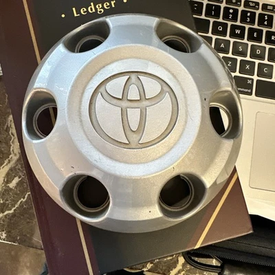 Cubierta de buje tapa central genuina Toyota Tacoma 2005-2023 usada OEM Foto 1 de 2