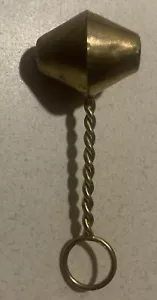 Latón sonajero antiguo vintage para bebé con tono campana de trineo - Imagen 1 de 4