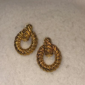 Earrings 1.5 Inches Anne Klein AK Vintage VTG Brushed Gold Tone Chunky - Picture 1 of 3