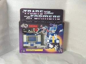 Transformers 40th Anniversary Soundwave Figure with Laserbeak & Ravage New - Picture 1 of 14
