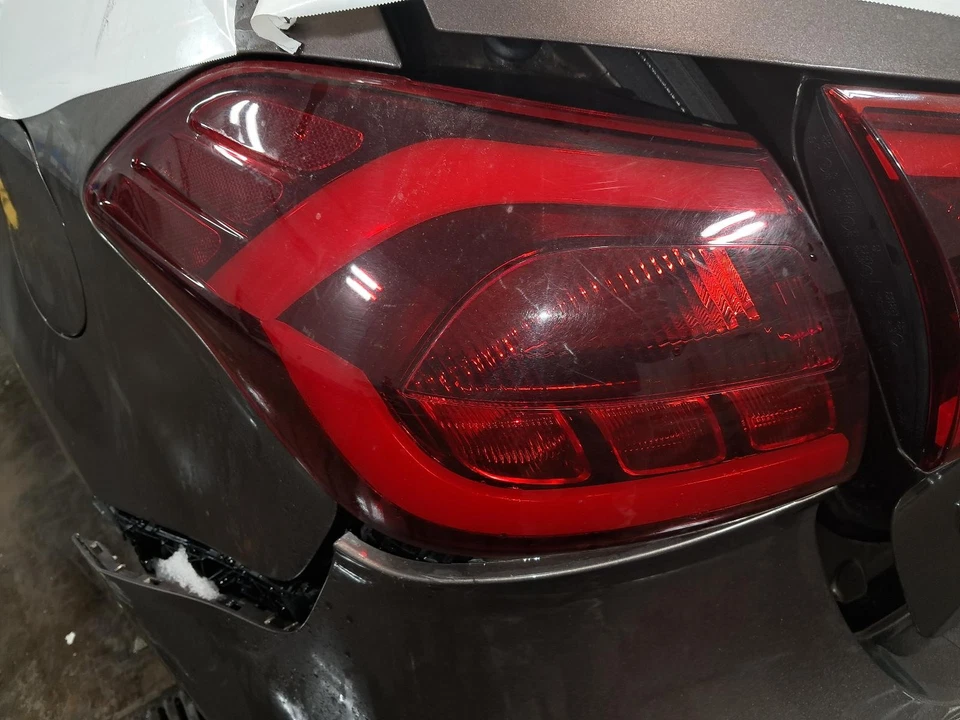 Conjunto de luz trasera izquierda usado se adapta a: Kia Forte 2014 hatchback incandescente cuarto Foto 1 de 4