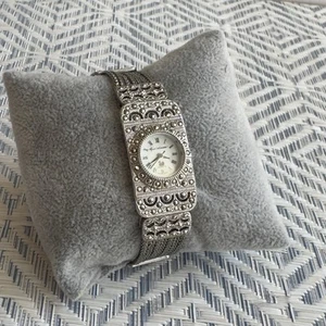 Vintage Gloria Vanderbilt Watch Quartz Silver Tone Braided Mech Marcasite Watch - Picture 1 of 14