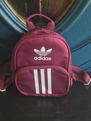 Mini Mochila Ajustable Adidas Santiago Granate SIN USAR Foto 1 de 4
