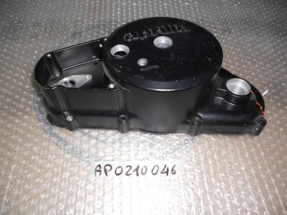 Couvercle d'embrayage noir d'origine touareg Aprilia 125 AP0210046 - Photo 1/1