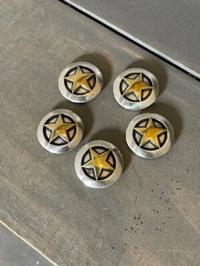 New (Lot of 5) Round Silver with Gold Star Concho & screws, Silver Metal - Picture 1 of 4