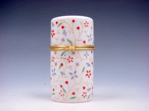 Wunderschöner Zahnstocherhalter aus bemaltem Porzellan mit Blumenblüten #08142201 - Bild 1 von 5