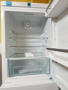 LIEBHERR Stand-Kühl-Gefrierkombination B 60 cm x H 186,1 cm x T 65,5 cm - Bild 1 von 18