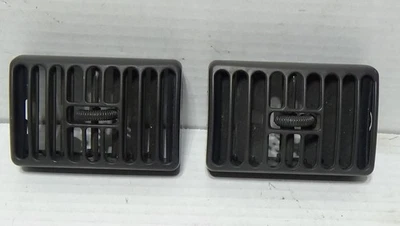 1997-2001 Jeep Cherokee XJ Side Dash AC Airvents - Image 1 of 4