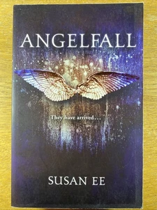 Angelfall Penryn and the End of Days Book One by Susan Ee (Paperback Book) - Bild 1 von 3
