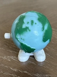 Wind-Up Hopping Globe Earthman HOP-A-LONG Hoopster Vintage 1990’s Toy - Picture 1 of 12