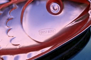 West Bend Vintage Copper Fish shaped Tin Lined Mold - MCM Mid century - Picture 1 of 5