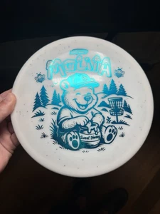 Discraft Crystal Z Malita- Pooh Bear - Limited Release- Rare- 173-174 - Picture 1 of 5
