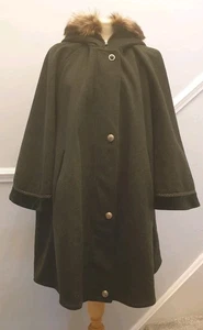 Moessmer Tiroler Loden Cloak Coat Fur Size UK 20-22  Green Hood Wool Alpaca  - Picture 1 of 16