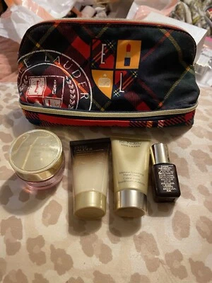 Juego de regalo Estée Lauder. Limpiador Crema de Manos Adv Crema de Noche Reparación Noche Minis Foto 1 de 4