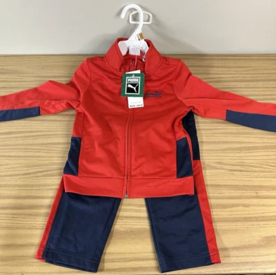 Nuevo con etiquetas Conjunto Chaqueta y Pantalones Puma Rojo y Azul Talla 3T Nuevo con Etiquetas $46 Foto 1 de 4