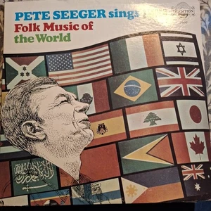 PETE SEEGER "SINGS FOLK MUSIC OF THE WORLD" USA VINYL LP 1973 - Picture 1 of 4