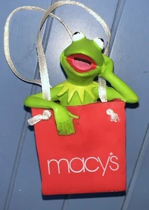 Adorno de Navidad Macys Kermit the Frog 2002 Jim Henson Muppets Coleccionable - Imagen 1 de 3