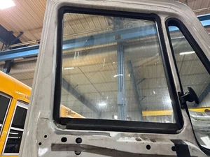 2007-2018 International PROSTAR Left/Driver Door Glass - Used - Picture 1 of 4