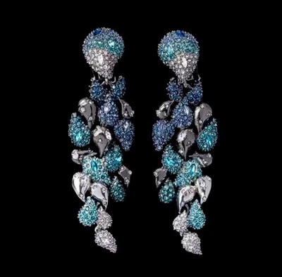 Pendientes de clip Alexis Bittar Crystal Ombré Paisley Foto 1 de 4