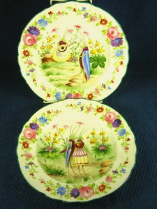 PAIR Unusual Charles Ahrenfeldt Saxe Hand Painted GRASSHOPPER Plates - Imagen 1 de 5