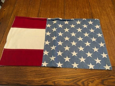 Funda de almohada Pottery Barn estrellas y rayas 16x26 Foto 1 de 4