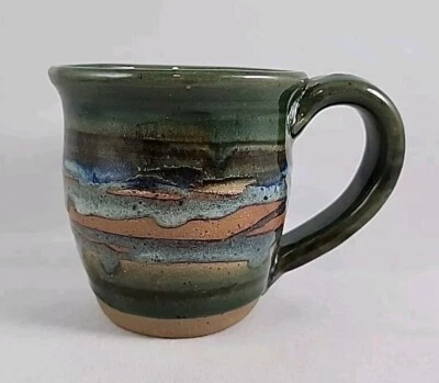 Taza de cerámica Studio Art lanzada a mano verde quemado naranja azul Foto 1 de 4