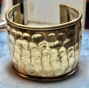 Vintage breit gehämmert goldfarben - messingfarbenes Manschettenarmband - Bild 1 von 7
