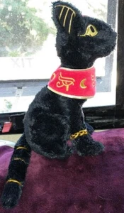 Plush Sitting Black Cat Universal Studios Egyptian Pharaoh Outfit w/Gold & Red - Picture 1 of 6