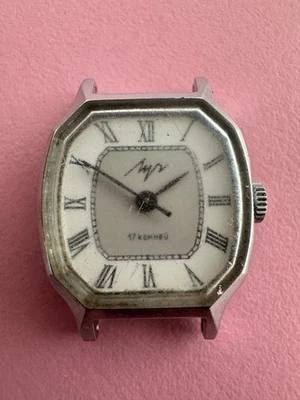 Original vintage Soviet mechanical wristwatch  Luch. - Image 1 of 2