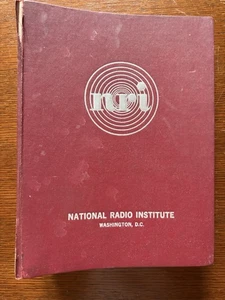 1967 NATIONAL RADIO INSTITUTE COLOR TELEVISION SERVICING B501 - B518, 6 Manuals - Picture 1 of 12