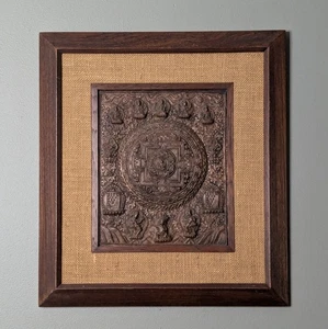 Antigua escultura budista tibetana de bronce Thangka vintage enmarcada arte asiático - Imagen 1 de 12