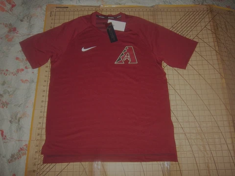 MENS NIKE BASEBALL LARGE BURGUNDY MLB DIAMONDBACKS ATHLETIC SHIRT - NWT Cover