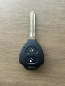 Toyota Hilux Yaris 2Buttons Remote Key 2009 2010 2011 2012 2013 - Picture 1 of 1