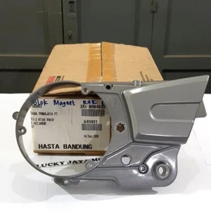 Genuine Parts Yamaha RX King 135 Left Crankcase Magnetic Cover 3KA-E5411-50 - Picture 1 of 4