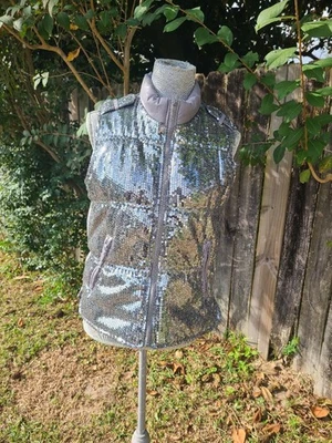 JW Puffer Vest Women’s M Gray Sequin Embellishment Zip Up Sparkle Pockets Size M - Image 1 of 4