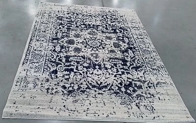 Tapete manchado CREME/MARINHO 5'-3" x 7'-6", preço reduzido 1172761832 MAD603D-5 - Imagem 1 de 4