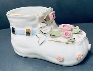 Vintage Napco Ceramic Baby Bootie Shoe White W Pink Applied Flowers Gilt - Picture 1 of 8