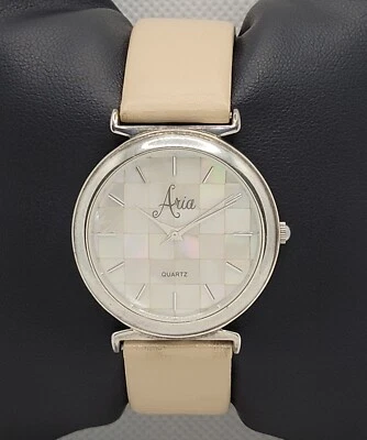 Reloj analógico con esfera de mosaico madreperla con caja de plata esterlina Aria para dama J3 Foto 1 de 4