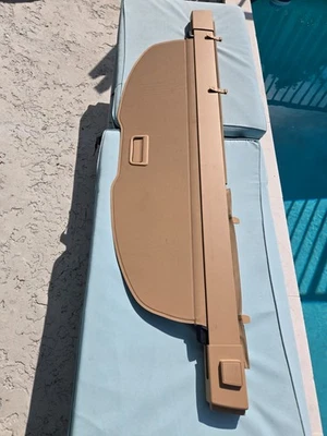 Cubierta de equipaje Porsche Cayenne 2011-2018 beige tostado Foto 1 de 2