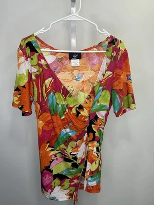 Blusa top floral multicolor Libra para mujer, talla mediana.  2J Foto 1 de 4
