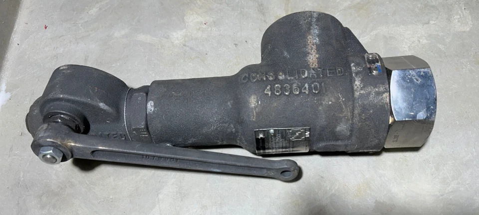 GE Consolidated 193571 C-2-CC-MS-33-FT-FT-GS Pressure Relief Valve 11/2" 45Psi - Image 1 of 4