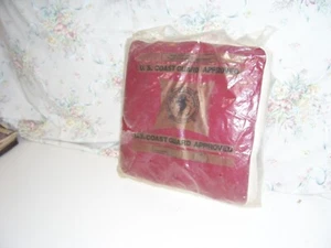"Admiral Blackie" Personal Water Floatation Throwable Cushion - Bild 1 von 6