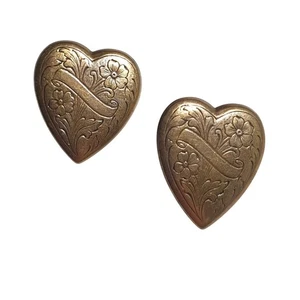 Vintage Heart Shaped Floral Stud Earrings Engraved Design Metal Post Mom Gift - Picture 1 of 3
